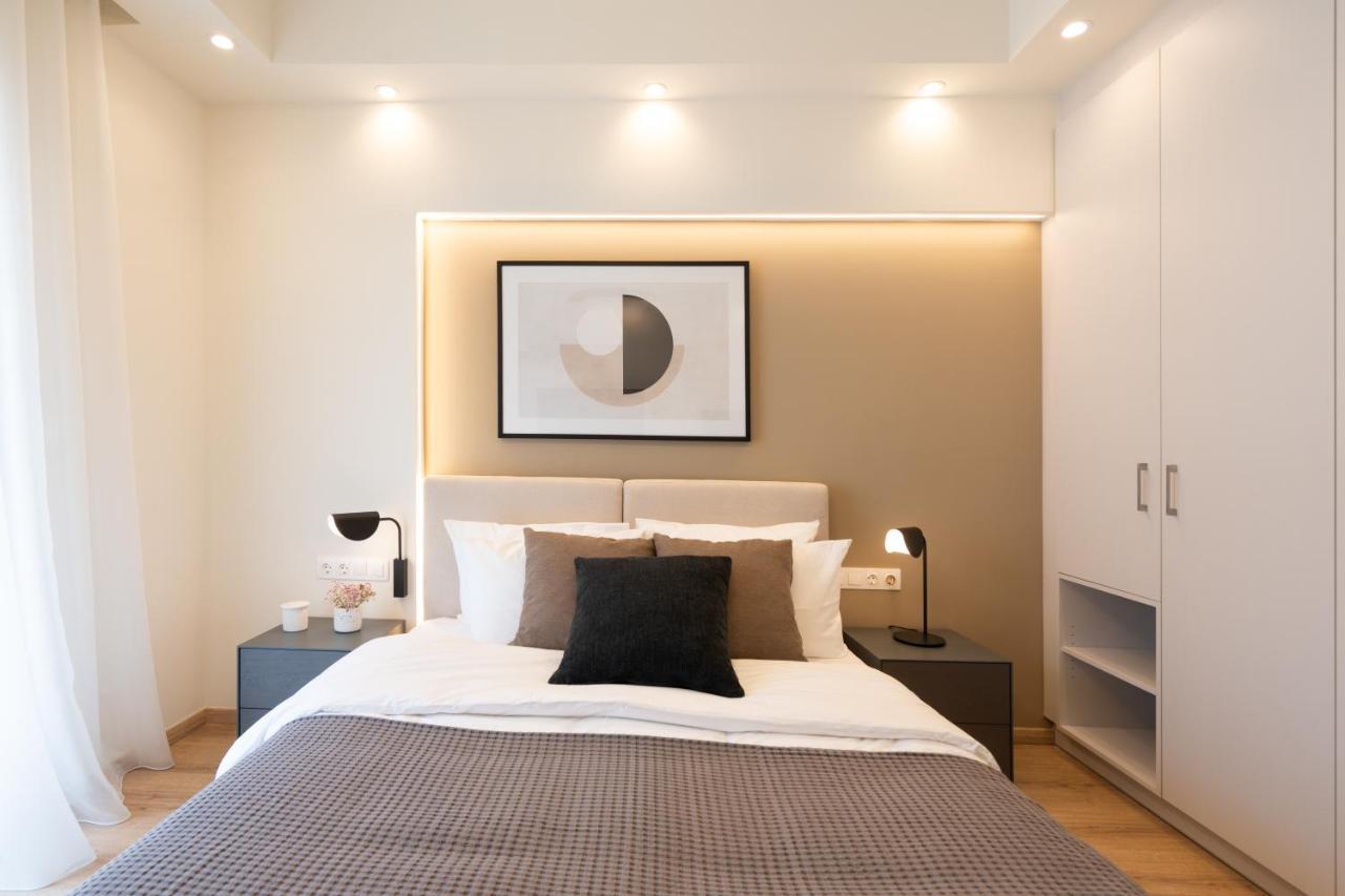Newly Renovated 2 Bedroom Apartment, 5Min To Metro أثينا المظهر الخارجي الصورة
