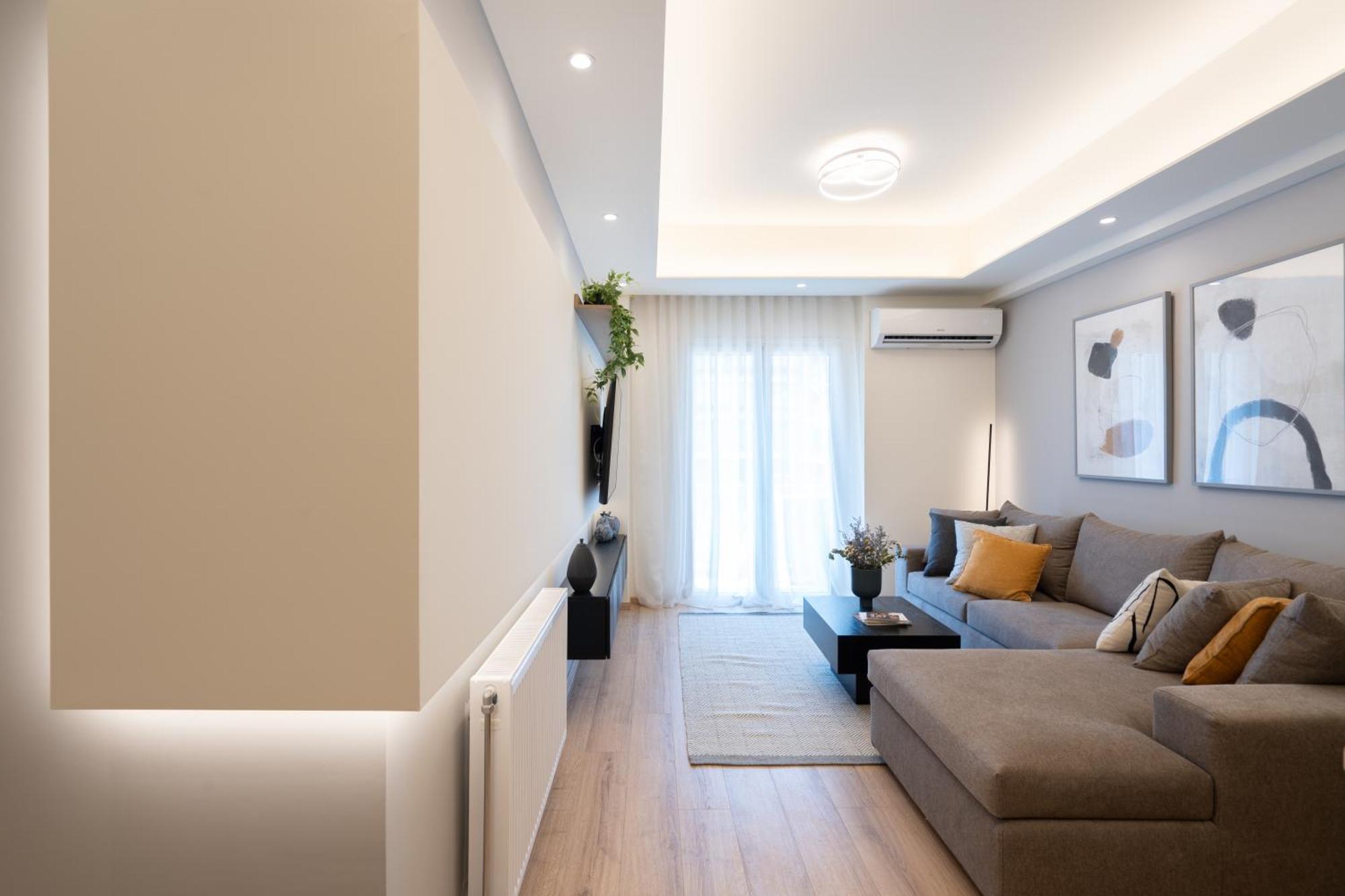 Newly Renovated 2 Bedroom Apartment, 5Min To Metro أثينا المظهر الخارجي الصورة