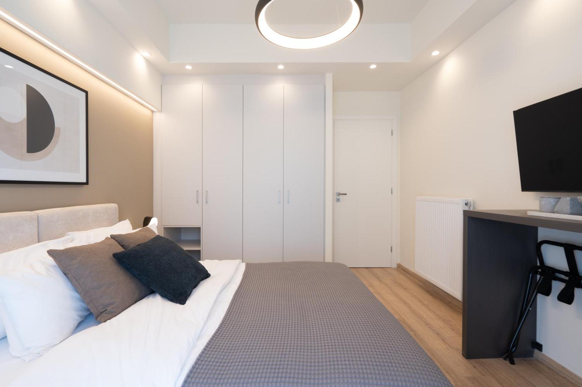 Newly Renovated 2 Bedroom Apartment, 5Min To Metro أثينا المظهر الخارجي الصورة