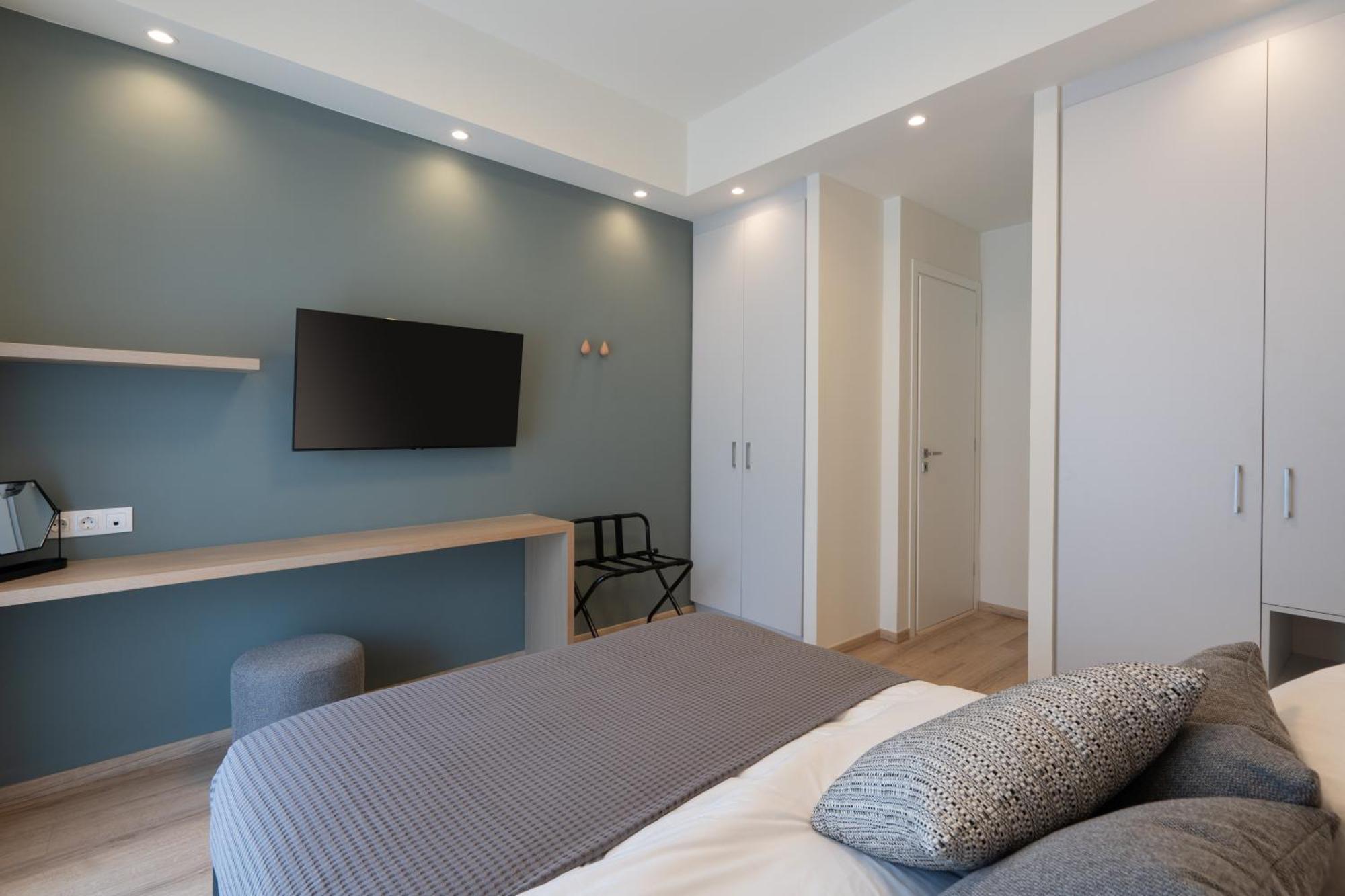 Newly Renovated 2 Bedroom Apartment, 5Min To Metro أثينا المظهر الخارجي الصورة